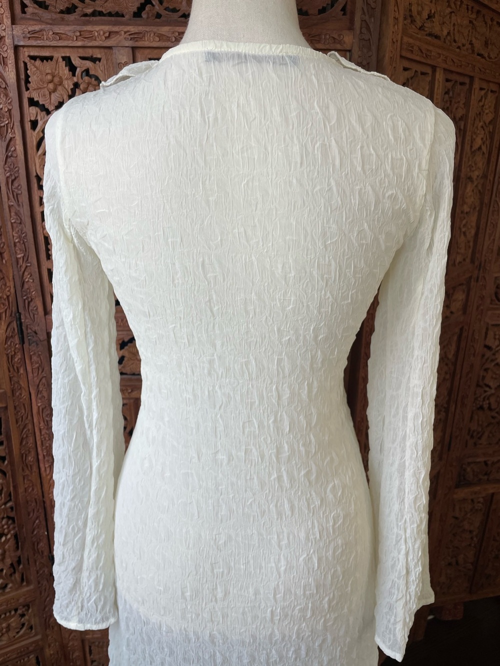 Hesperus White Textured Ruffle Duster - Picture 9 of 10